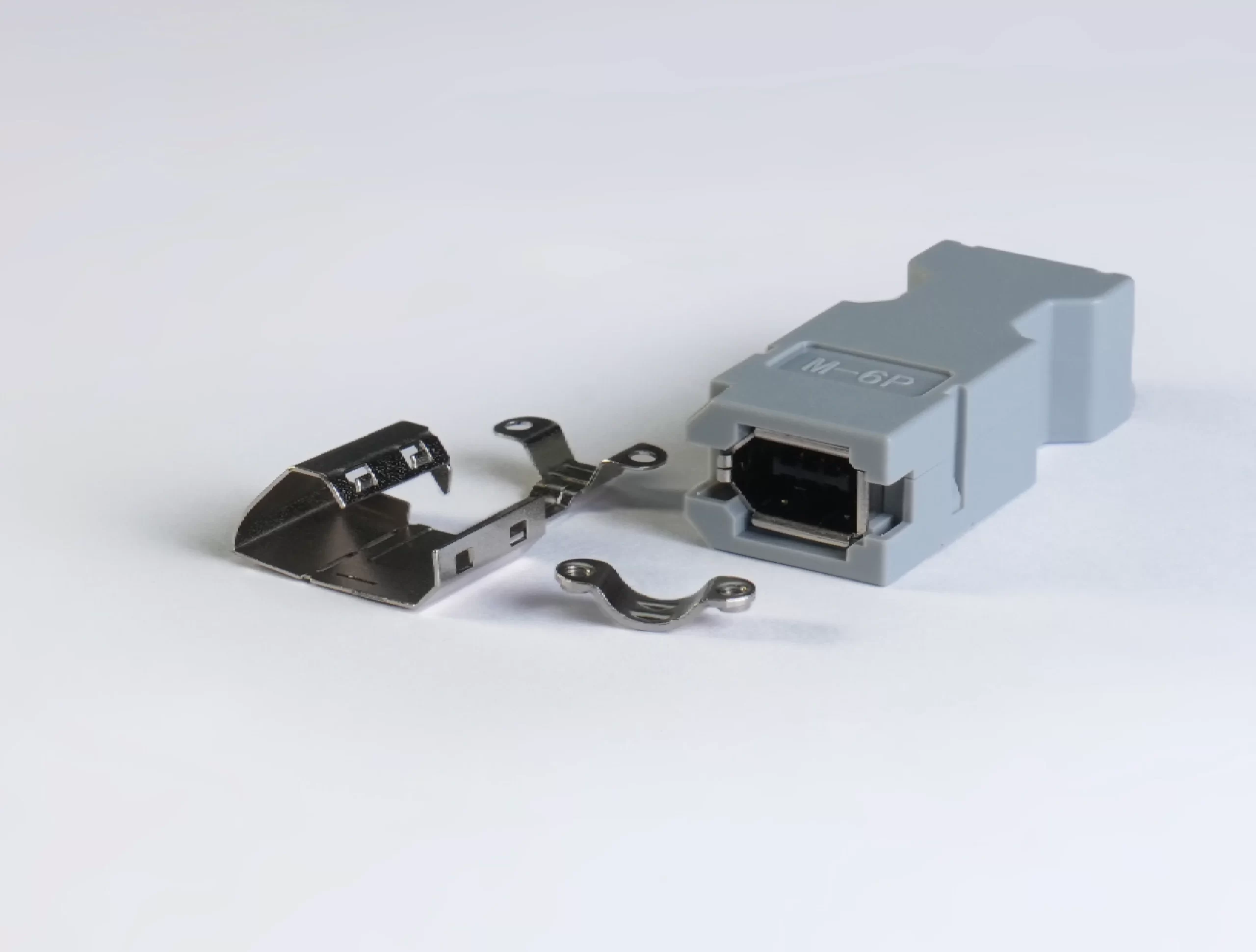 io-connector-4